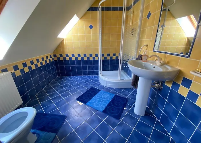 A- ヴィラ バラトンフレド