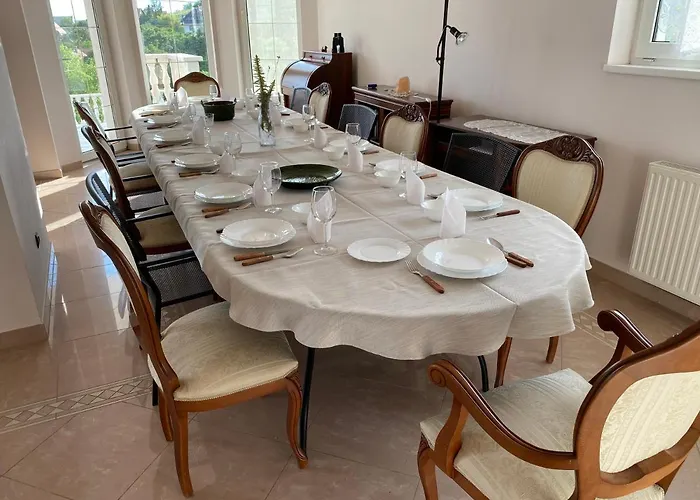 A- 巴拉顿菲赖德